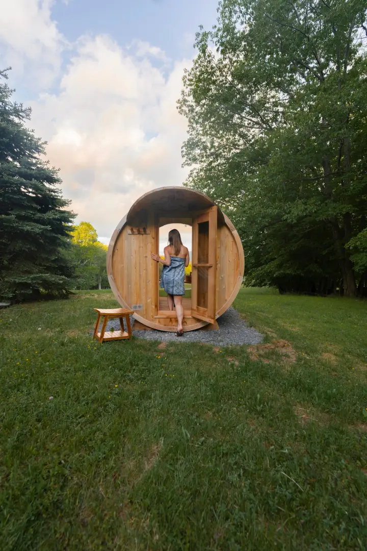Warm up in the cedar barrel sauna with a panoramic window and enjoy the view of the mountains.